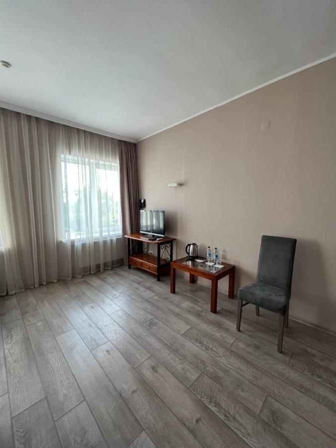 Pallada Hotel Τερνόπιλ Εξωτερικό φωτογραφία