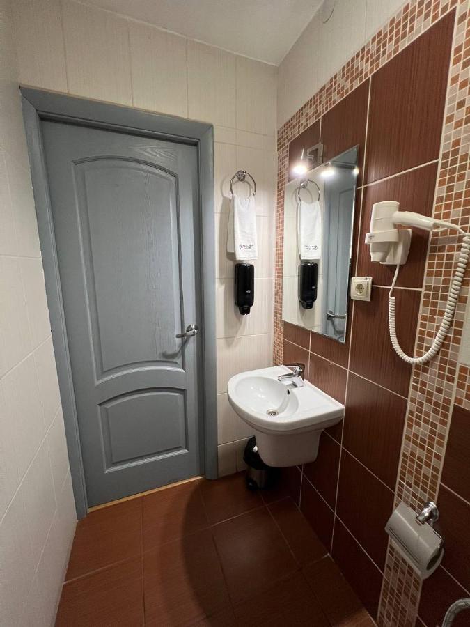 Pallada Hotel Τερνόπιλ Εξωτερικό φωτογραφία