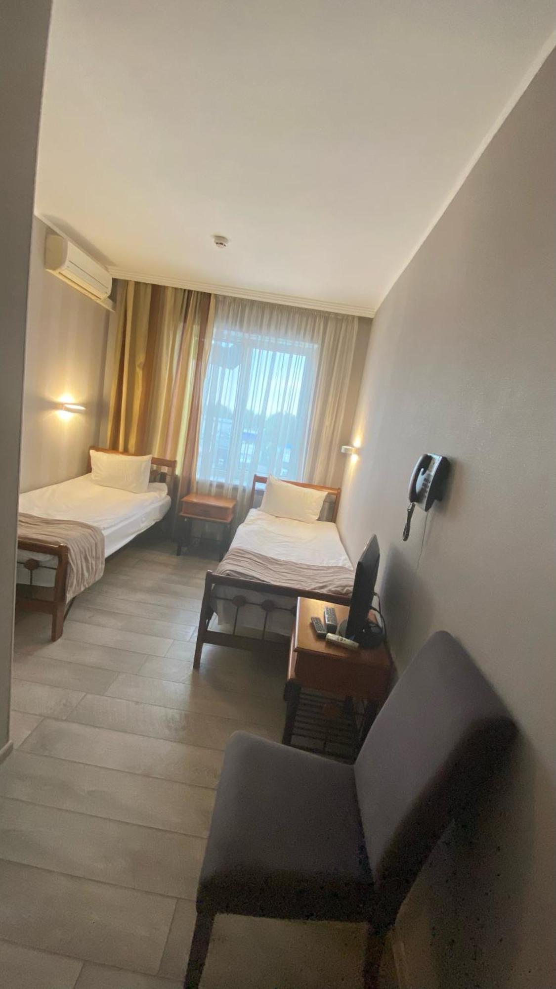 Pallada Hotel Τερνόπιλ Εξωτερικό φωτογραφία