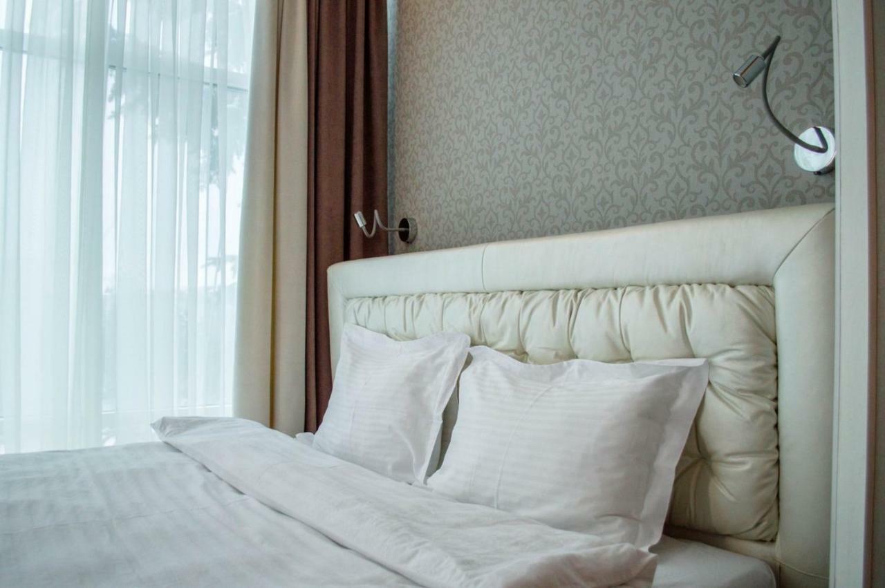 Pallada Hotel Τερνόπιλ Εξωτερικό φωτογραφία