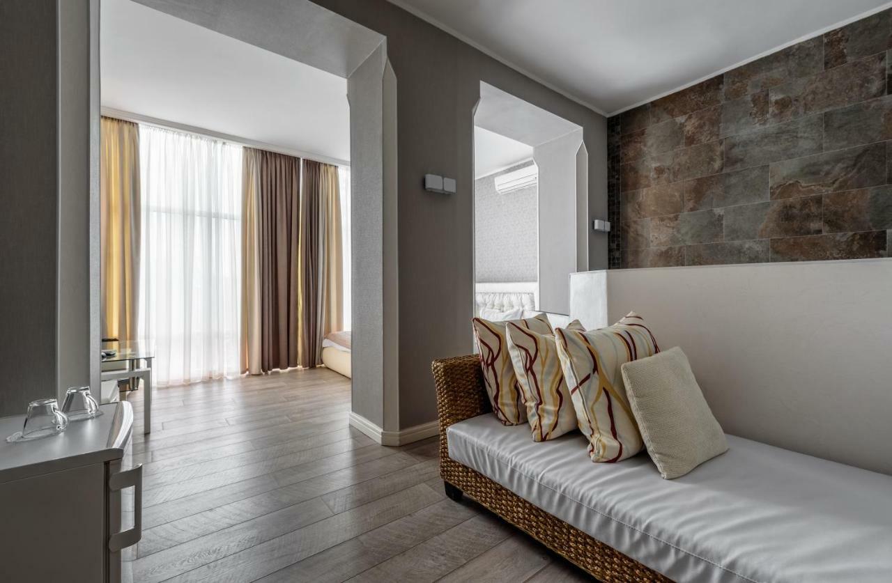 Pallada Hotel Τερνόπιλ Εξωτερικό φωτογραφία